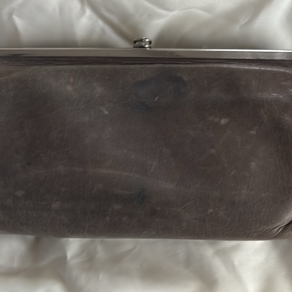 HOBO Shelli Wallet - Picture 8 of 9